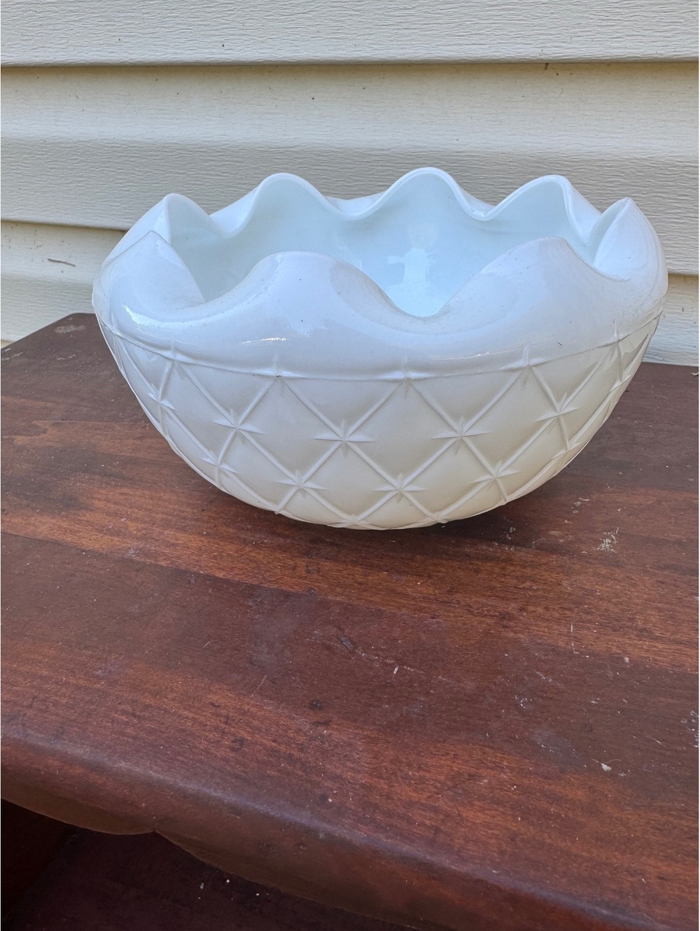 Vintage Indiana Milk Glass Duette Rose Bowl Quilted Diamond. 7 1/2” Diameter